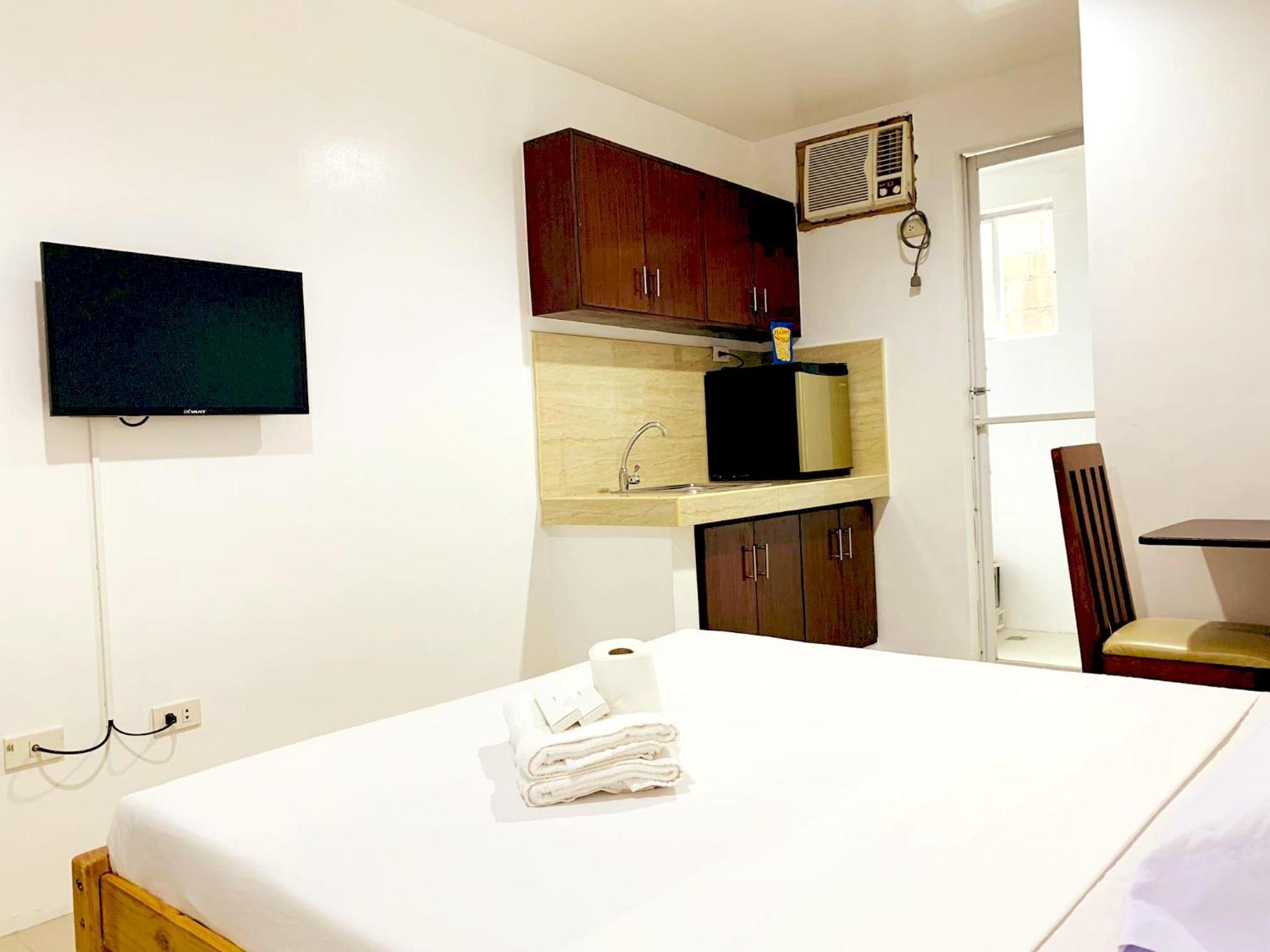 Crosswinds Hotel Paranaque City Eksteriør billede